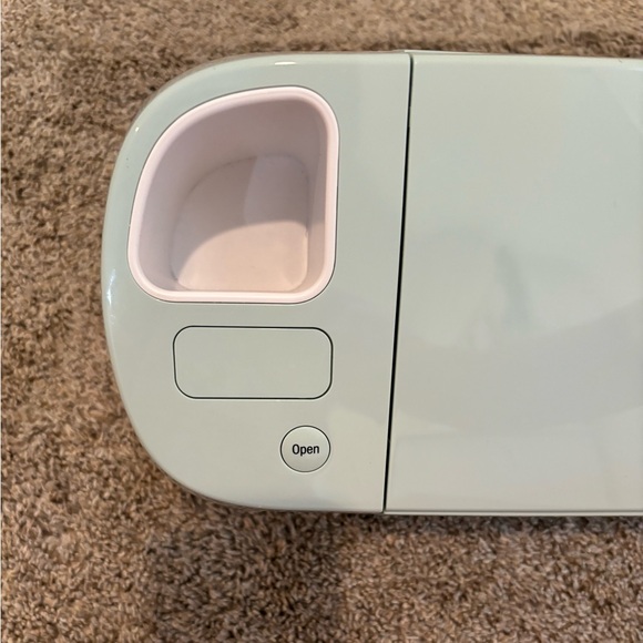 Cricut Explorer Air 2 | Included with cricut basic tools set, and with cords! - Picture 4 of 11